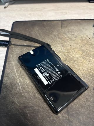 Nintendo DS Lite Negra + 4 Juegos / Esthela