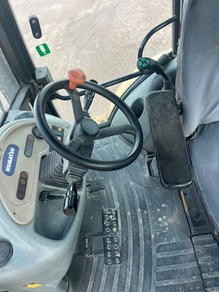 Retroexcavadora Komatsu