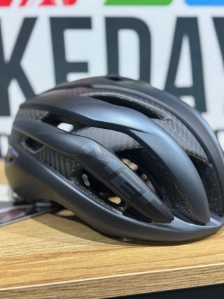 Capacete MET Trenta Carbono Tamanho M