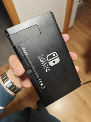 Nintendo Switch per parti