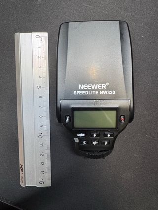 Flash Neewer Speedlite NW320 para Sony