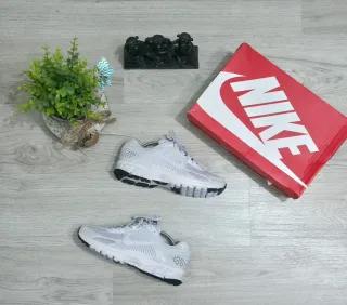 Nike Zoom Vomero 5 Gris/Blanco