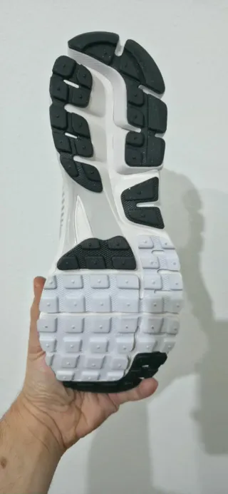 Nike Zoom Vomero 5 Gris/Blanco