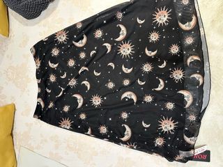 Falda larga estampada luna y estrellas