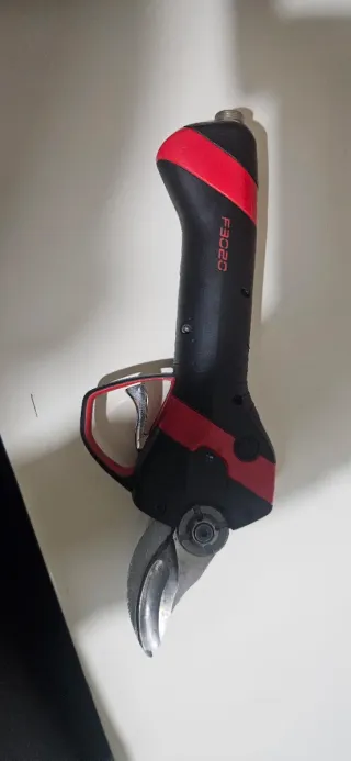 Tijeras Eléctricas poda viñas electrocoup f3020