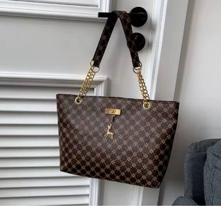 Bolso de mano de lujo con cadena