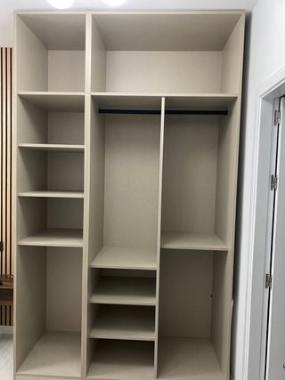 Armario grande dormitorio madera