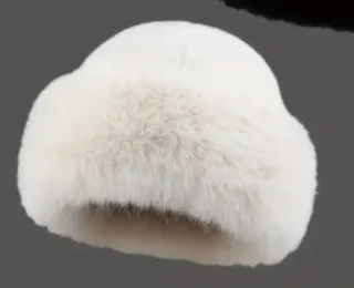 Gorro de peluche invierno mujer beige