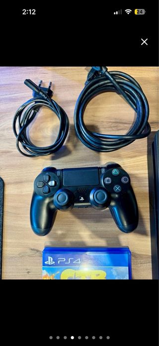 PS4 Slim 1TB Negra + 4 juegos