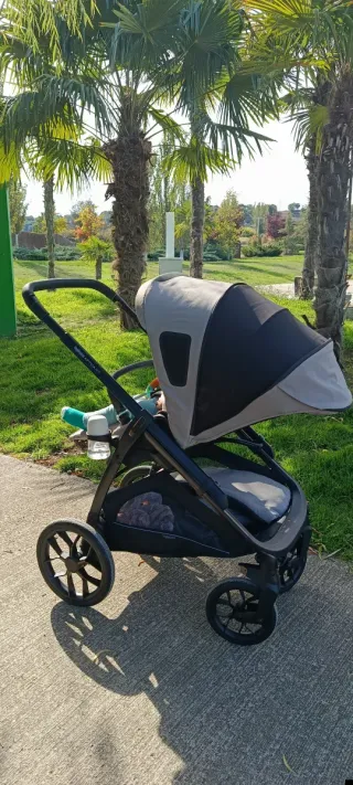 Carrito de bebé casi nuevo
