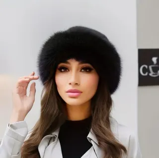 Gorro de invierno de peluche negro