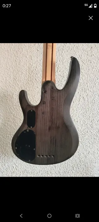 Bajo LTD B205
