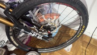 Bicicleta Montaña Doble Suspensión Roja