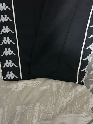 Pantaloni Kappa neri con banda laterale