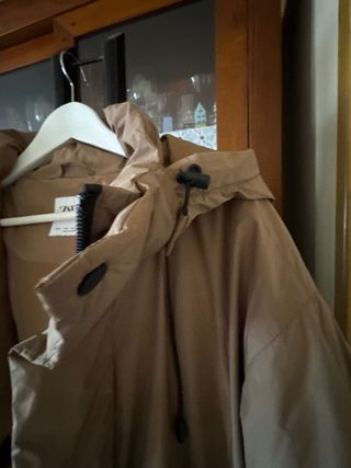 Parka acolchada Zara marrón