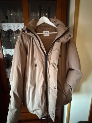 Parka acolchada Zara marrón