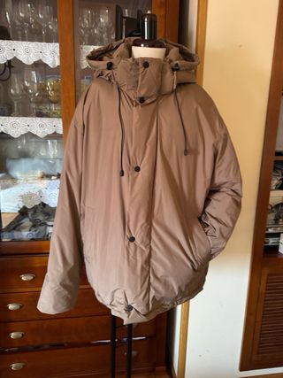 Parka acolchada Zara marrón