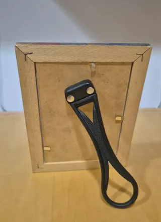 Marco fotos floral dorado, cuadrado, de madera.