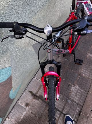 Bicicleta BH 490 Roja
