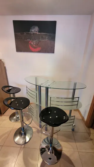 Barra de bar cristal con 3 taburetes