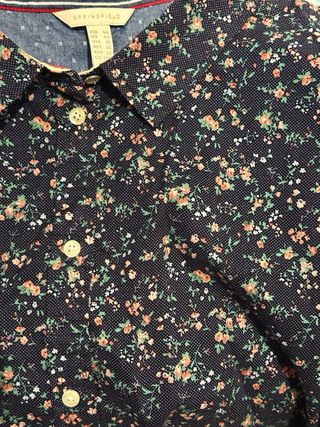 Camisa Springfield floral azul e rosa