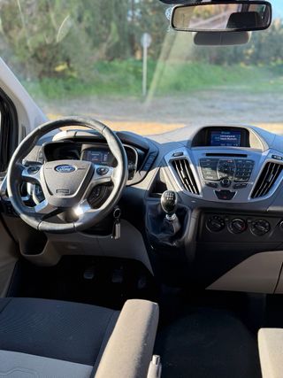 FORD TOURNEO CUSTOM 2015 8 PLAZAS