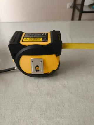 Flexómetro Digital Láser 5M/100M