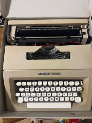 Olivetti Lettera 25 Máquina de Escribir Antigua