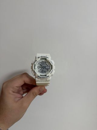 Casio G-Shock GA-110MW-7A Blanco