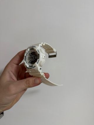 Casio G-Shock GA-110MW-7A Blanco