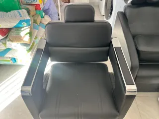 Silla Barbería/Peluquería Negra Nueva