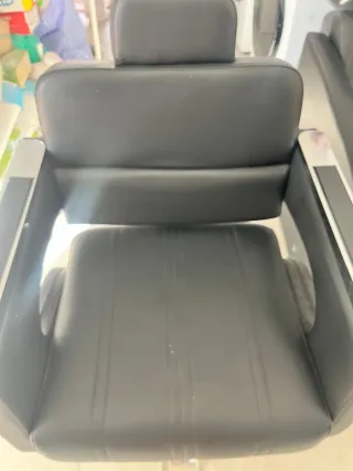 Silla Barbería/Peluquería Negra Nueva