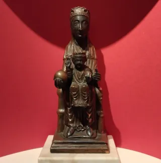 ANTIGUA VIRGEN DE MONTSERRAT / 1950 / COBRE.