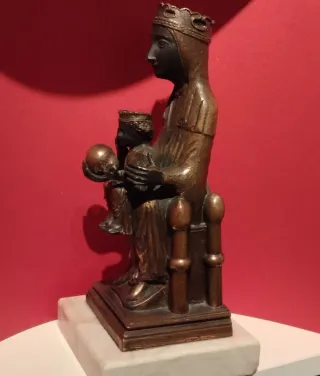 ANTIGUA VIRGEN DE MONTSERRAT / 1950 / COBRE.