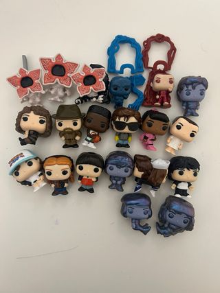 Lote 20 Figuras  Stranger Things Kinder Joy