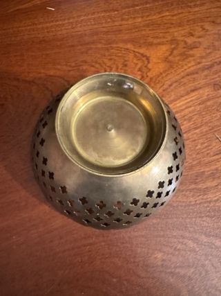 Cuenco de latón indio con estrella