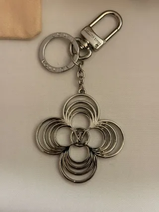 Charm Llavero Louis Vuitton Porta Auriculares