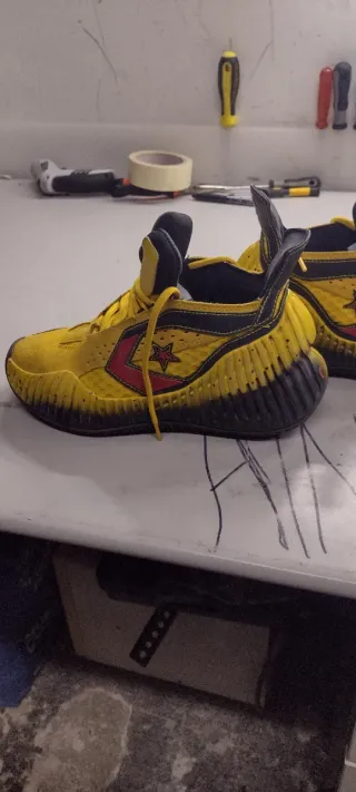 Tenis Converse Air Zoom Amarillos y Negros