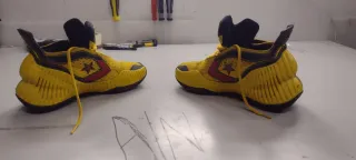 Tenis Converse Air Zoom Amarillos y Negros