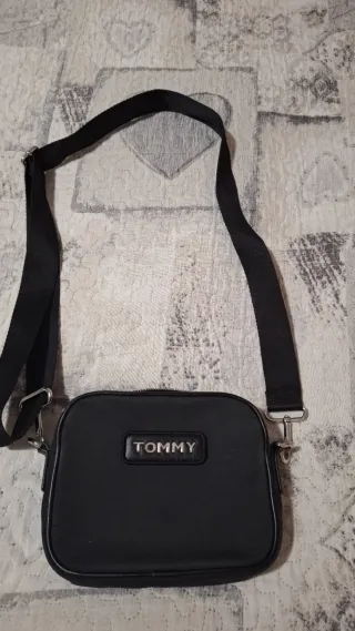 Bolso Grande Negro Tommy Hilfiger