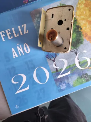 Cerradura de seguridad dorada