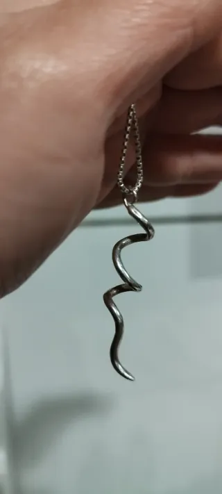 Colgante Plata Espiral rebelde.