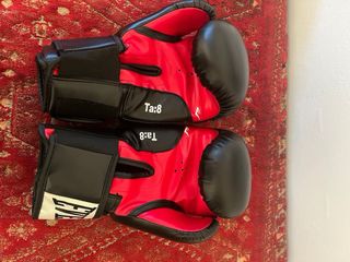 Pack Boxeo: Guantes, Coquilla y Espinilleras