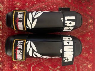 Pack Boxeo: Guantes, Coquilla y Espinilleras