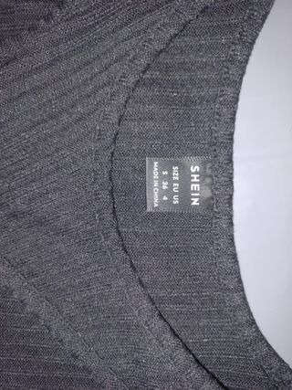 Sudadera gris con cremallera