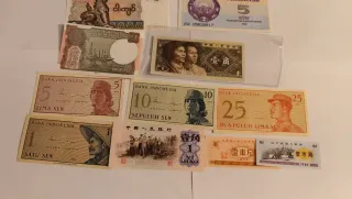 Lotes de Billetes Asiáticos Varios