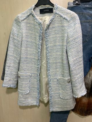 Abrigo Zara Basic azul y blanco