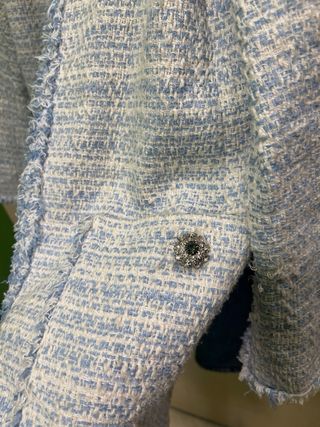 Abrigo Zara Basic azul y blanco