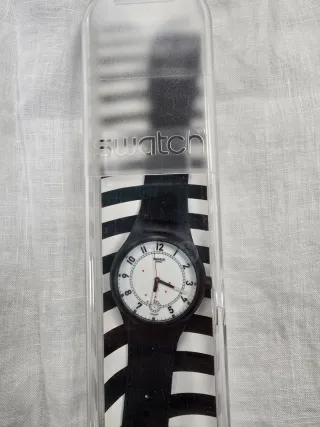 Swatch Sistem Chic SUT Reloj Negro Blanco