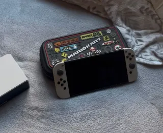 Nintendo Switch OLED Bianca